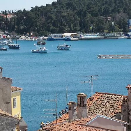 Appartement Oscar Iv With Terrace And Sea View Rovinj