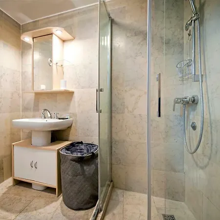 Oscar Iv With Terrace And Sea View * روفينج