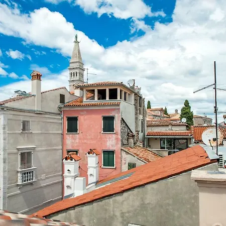 Appartement Oscar Iv With Terrace And Sea View Rovinj