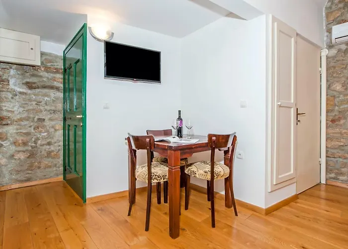 Oscar Iv With Terrace And Sea View Lejlighed