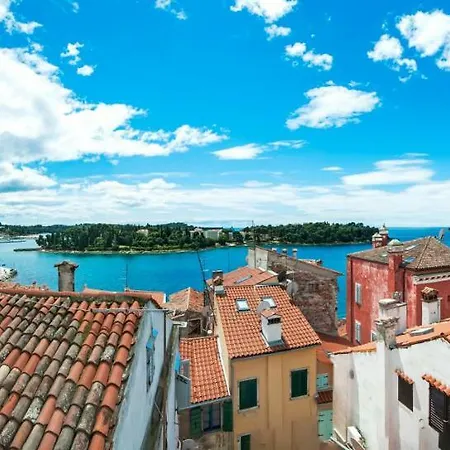 Oscar Iv With Terrace And Sea View