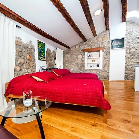 Apartment Oscar Iv With Terrace And Sea View