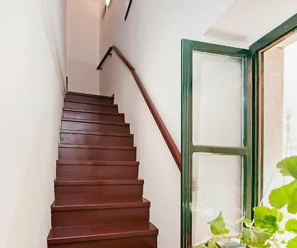 Oscar Iv With Terrace And Sea View