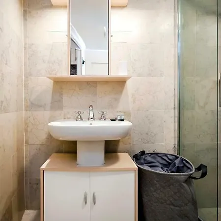 Apartamento Oscar Iv With Terrace And Sea View Rovinj